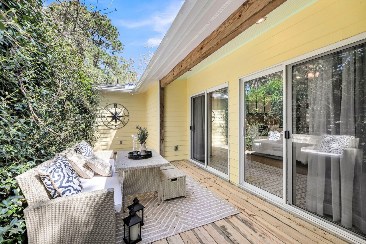 420 E Erie Avenue Photo 29