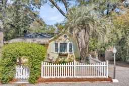 420 E Erie Avenue photo 4