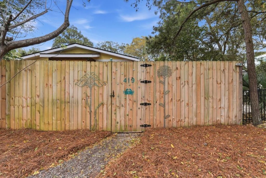 420 E Erie Avenue Photo 55