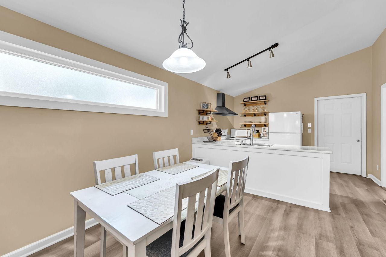 420 E Erie Avenue Photo 59