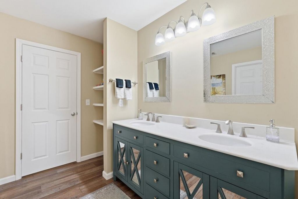 420 E Erie Avenue Photo 66