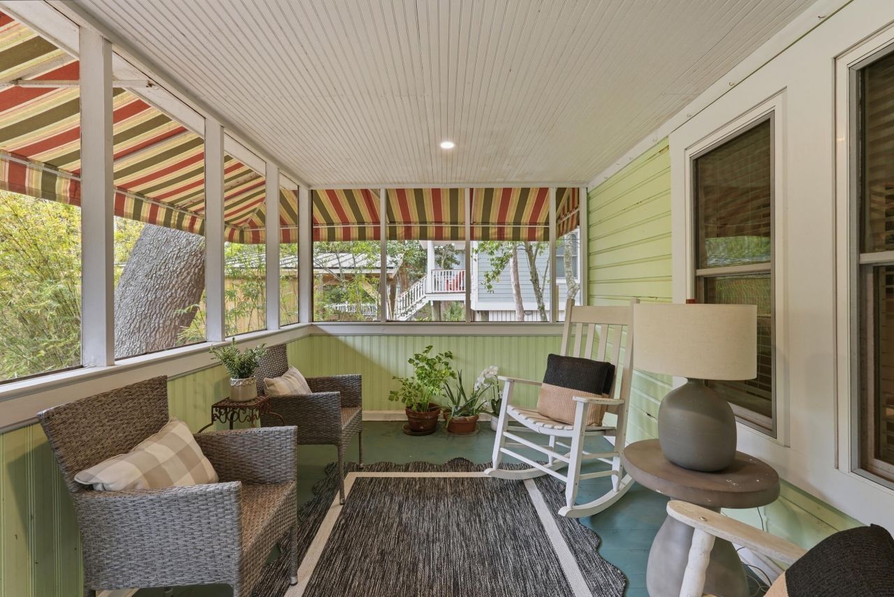 420 E Erie Avenue Photo 7