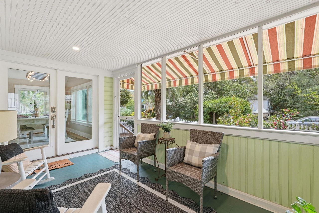 420 E Erie Avenue Photo 8