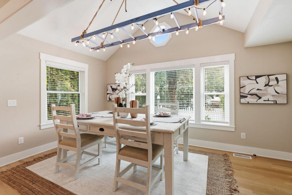 420 E Erie Avenue Photo 9