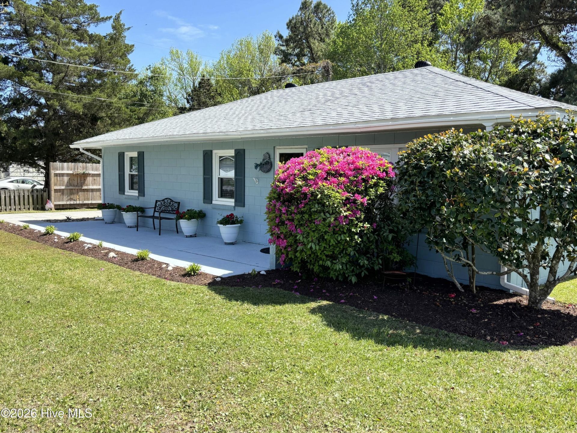 923 N Yaupon Terrace, Morehead City, NC 28557 Main Photo
