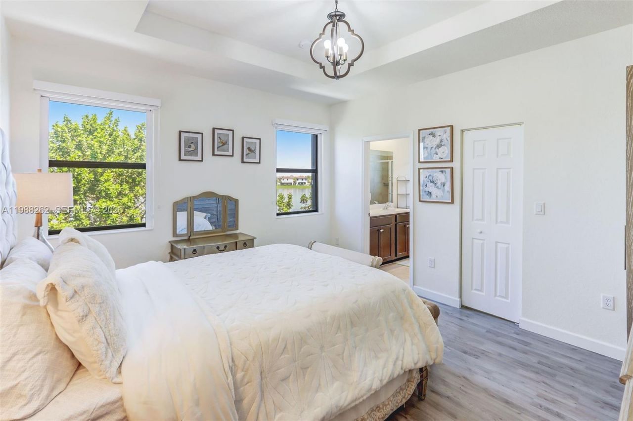 3375 W 100th Ter, Hialeah, FL 33018 Photo