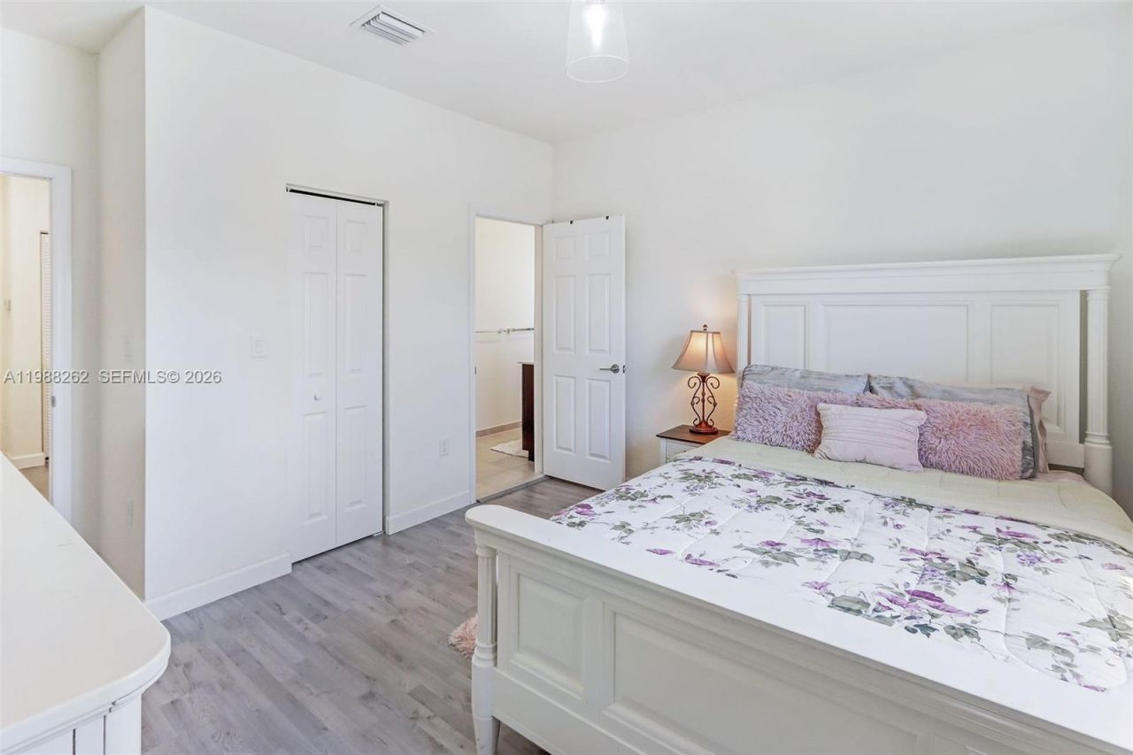 3375 W 100th Ter, Hialeah, FL 33018 Photo