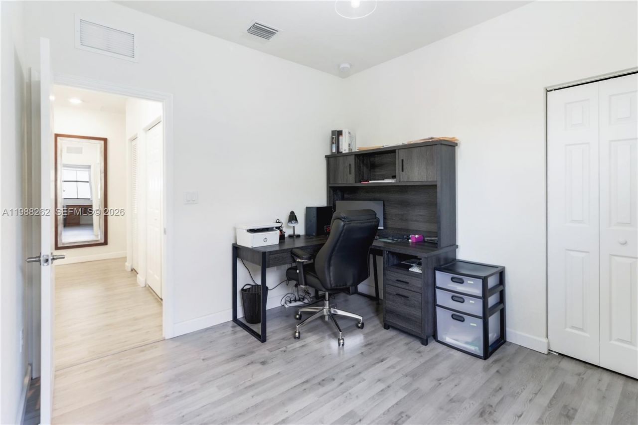 3375 W 100th Ter, Hialeah, FL 33018 Photo