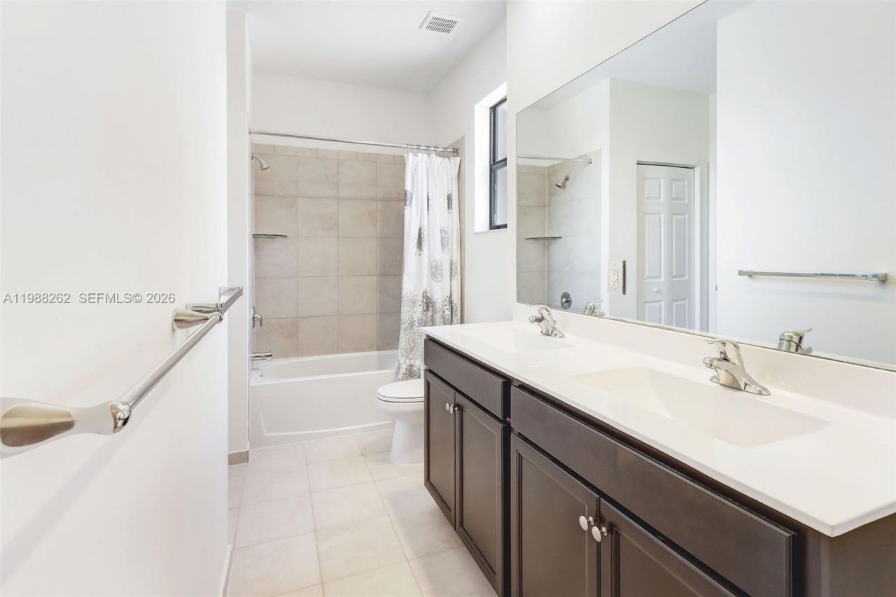 3375 W 100th Ter, Hialeah, FL 33018 Photo