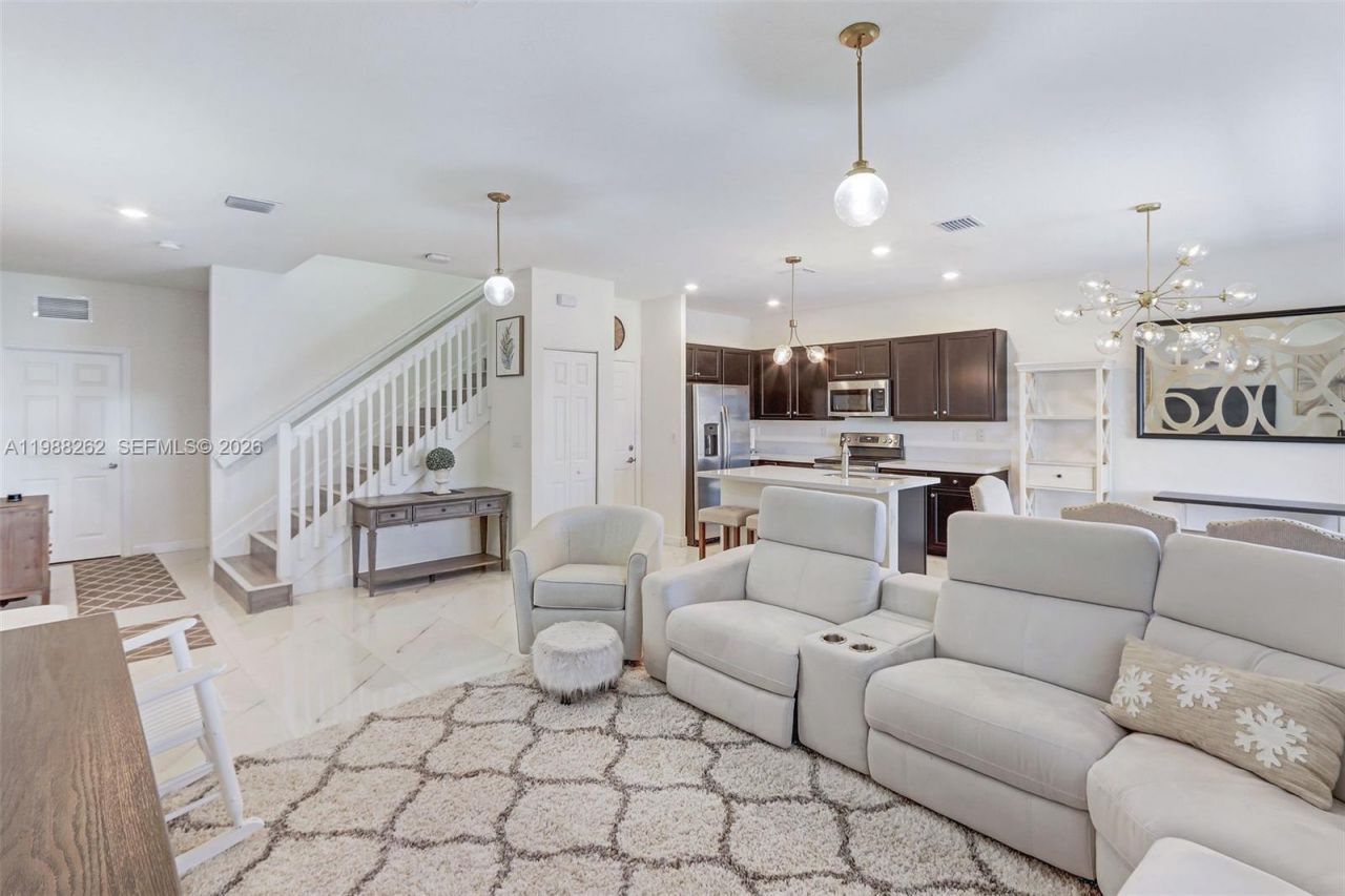 3375 W 100th Ter, Hialeah, FL 33018 Photo