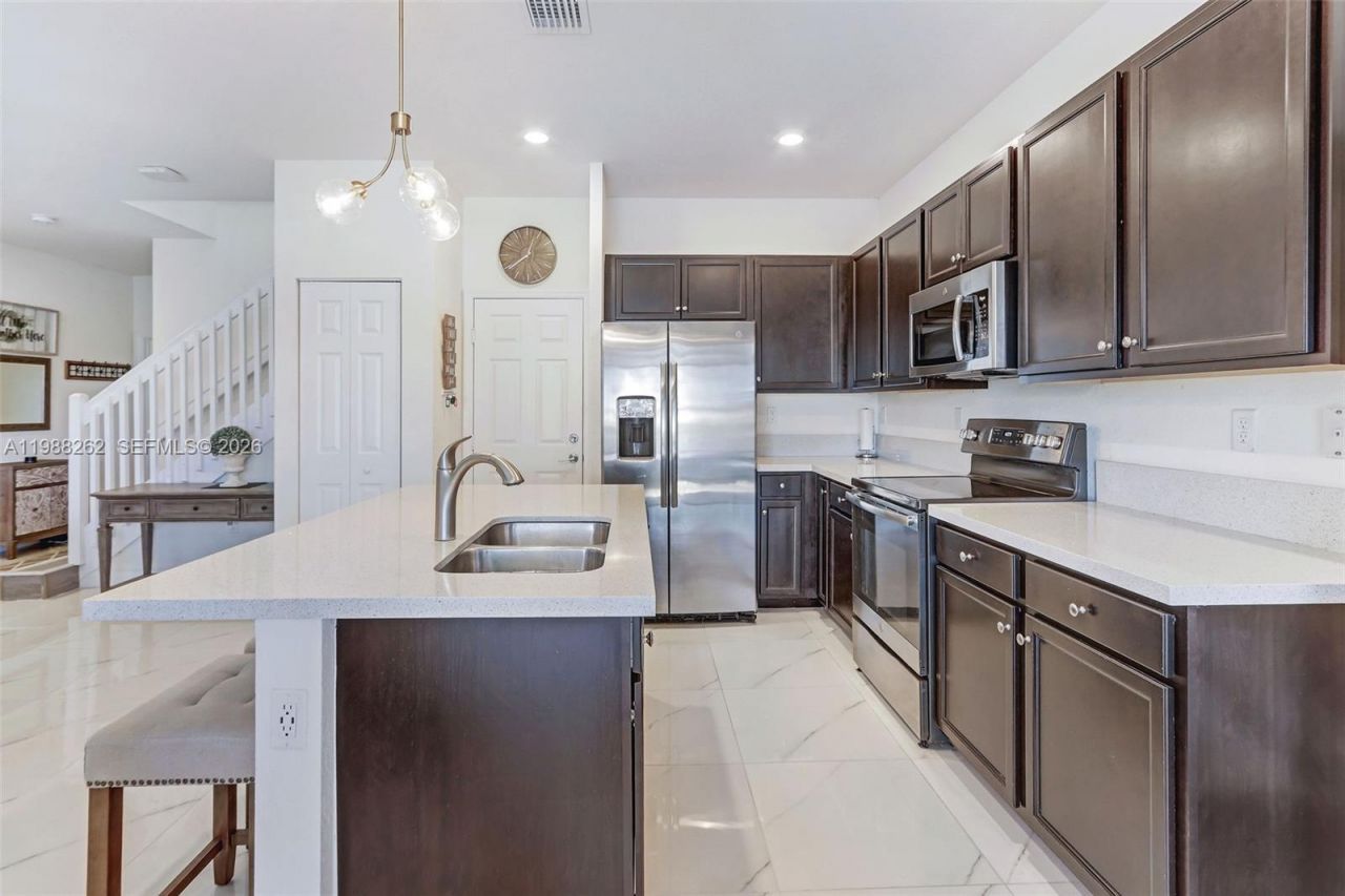 3375 W 100th Ter, Hialeah, FL 33018 Photo