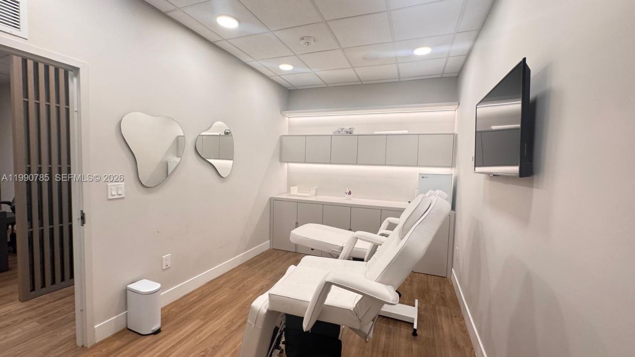 2820 NE 214th St , Unit 1004, Aventura, FL 33180 Photo