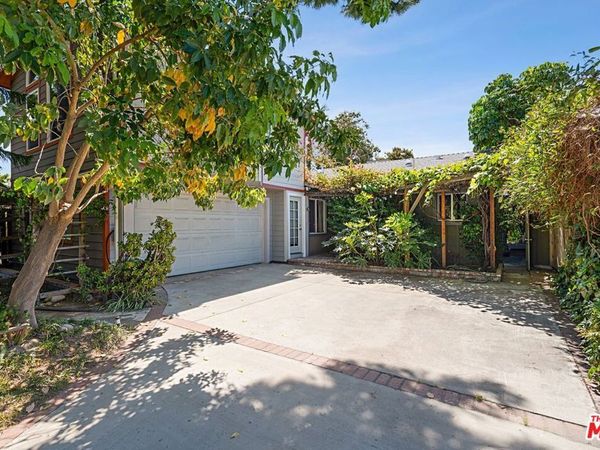 13522 Delano Street, Van Nuys, CA 91401