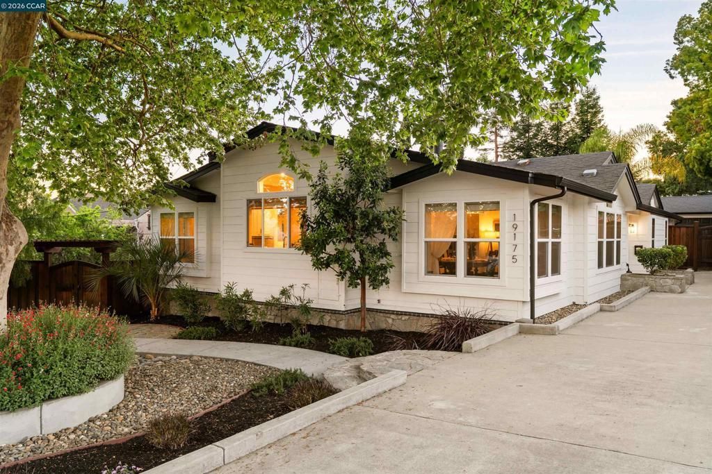 19175 Carlton Ave, Castro Valley, CA 94546 Main Photo