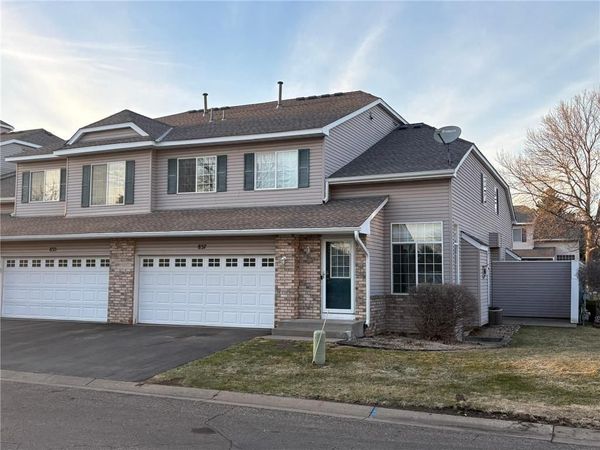 837 Summer Pines Circle, Hudson, WI 54016