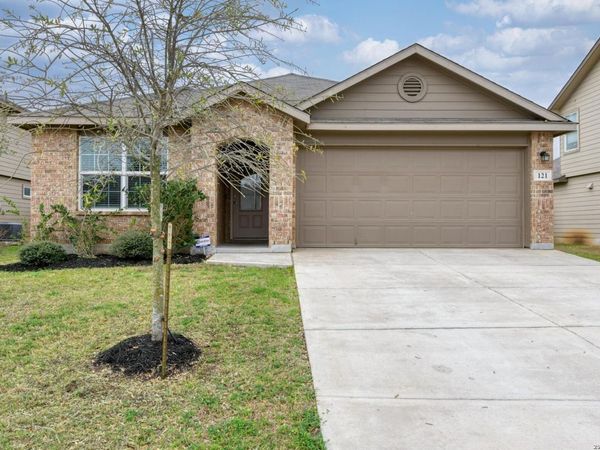 121 Little Wichita, Cibolo, TX 78108