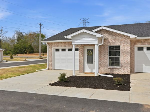 741 Kings Ln, Unit A-3, Tullahoma, TN 37388