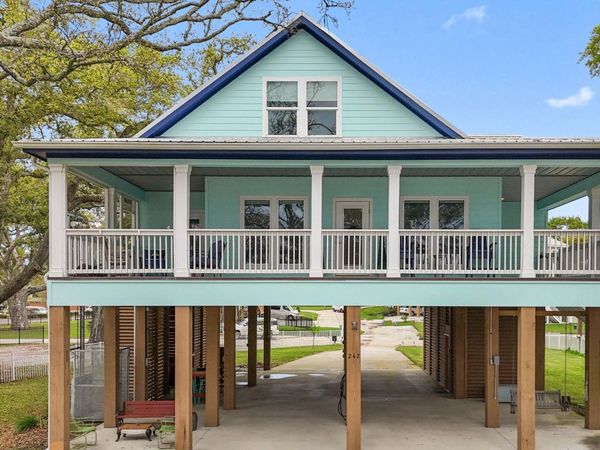 242 W Beach Boulevard, Long Beach, MS 39560