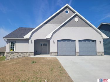 1057 N 12th Street, Seward, NE 68434