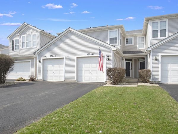 16640 S Windsor Lane, Lockport, IL 60441