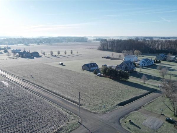 Hoffman Road, Wooster, OH 44691