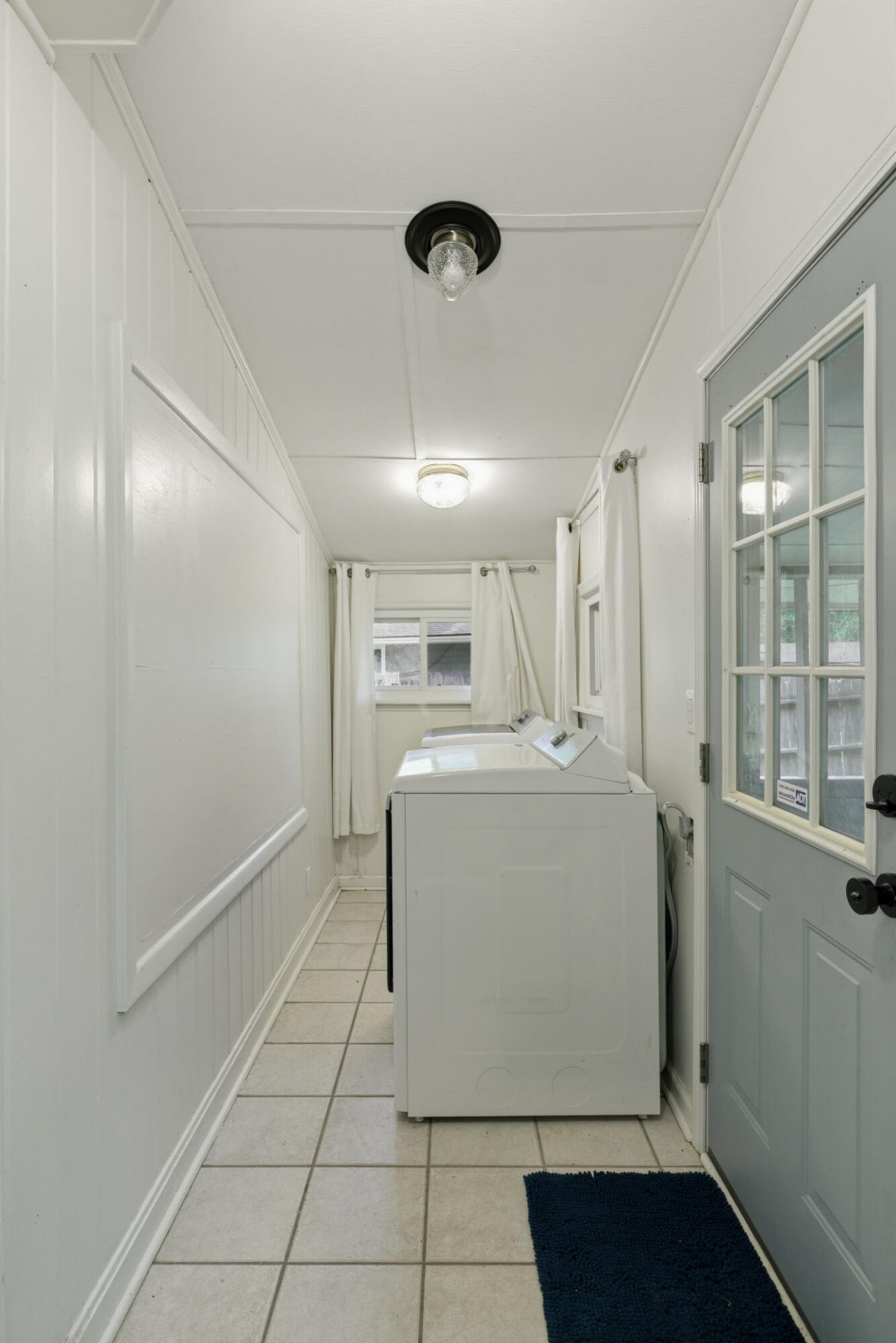 368 Lynwood Drive Photo 15