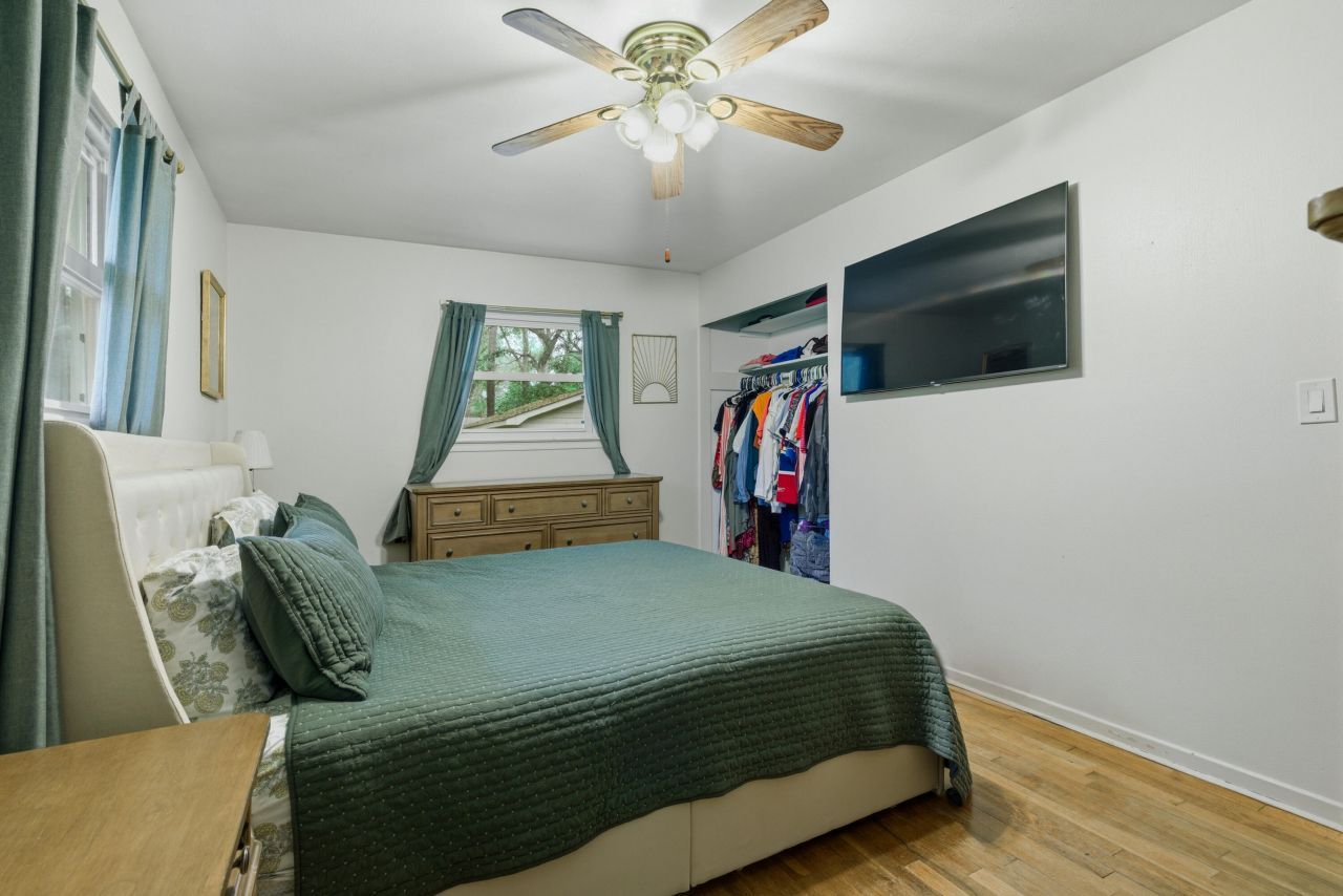 368 Lynwood Drive Photo 18