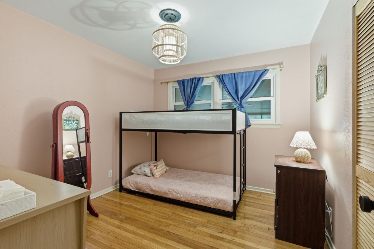 368 Lynwood Drive Photo 22