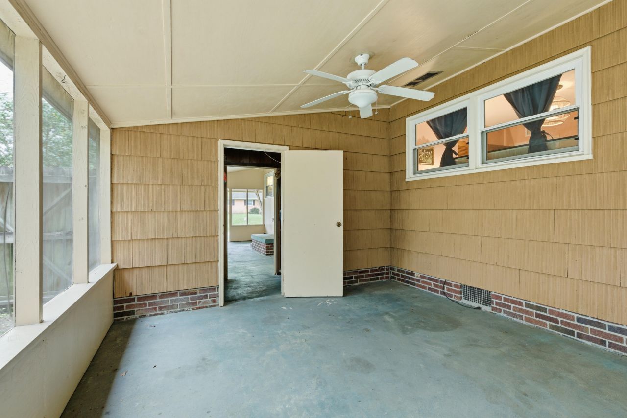 368 Lynwood Drive Photo 30