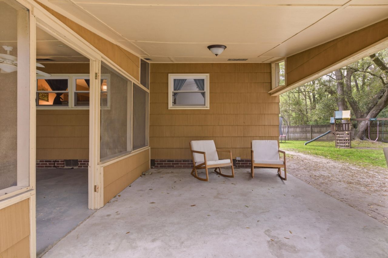 368 Lynwood Drive Photo 32