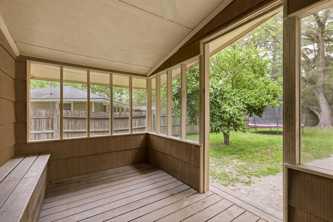 368 Lynwood Drive Photo 34