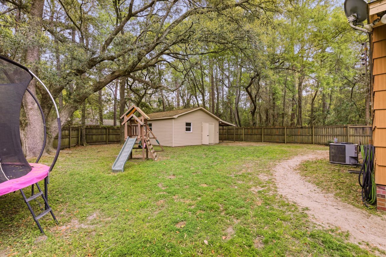 368 Lynwood Drive Photo 36