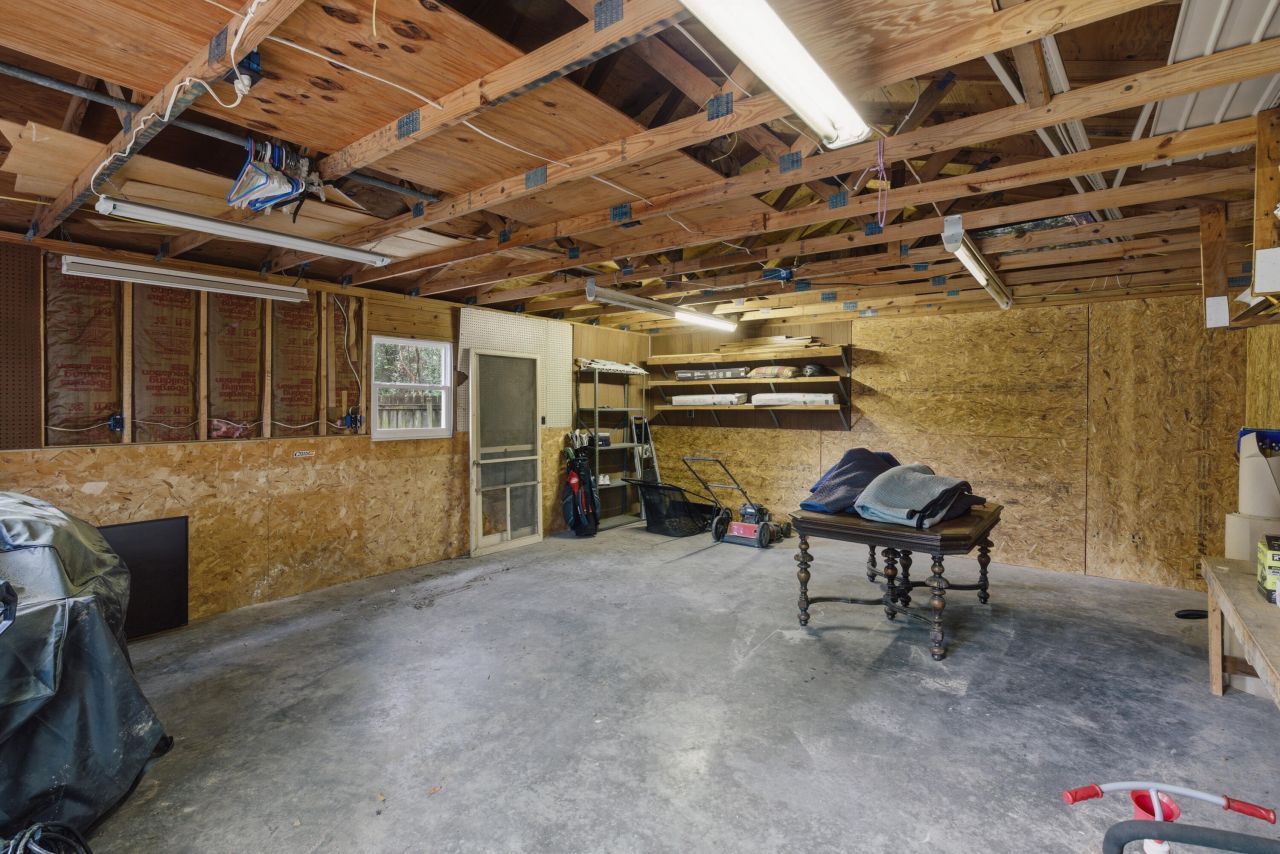 368 Lynwood Drive Photo 41