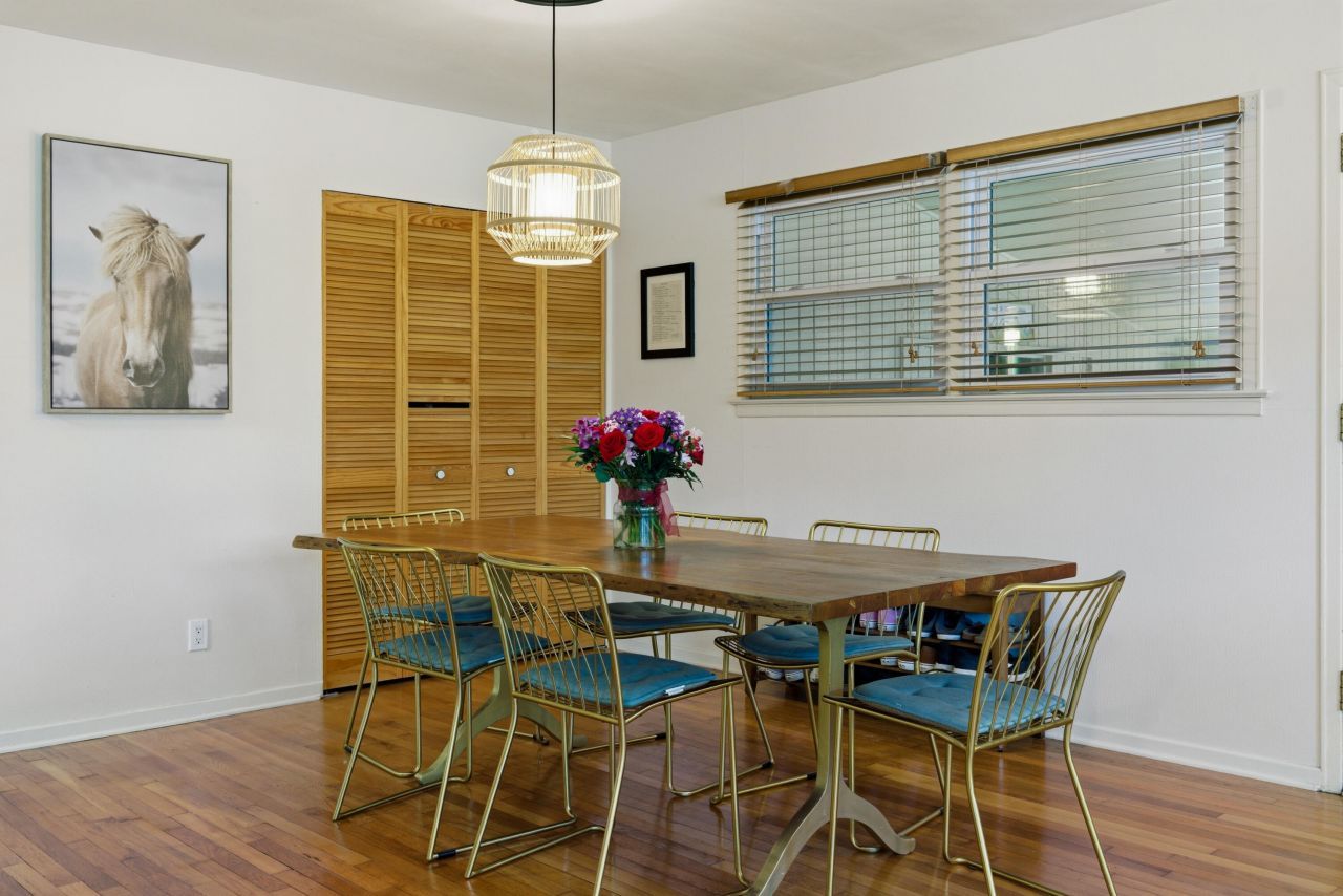 368 Lynwood Drive Photo 7