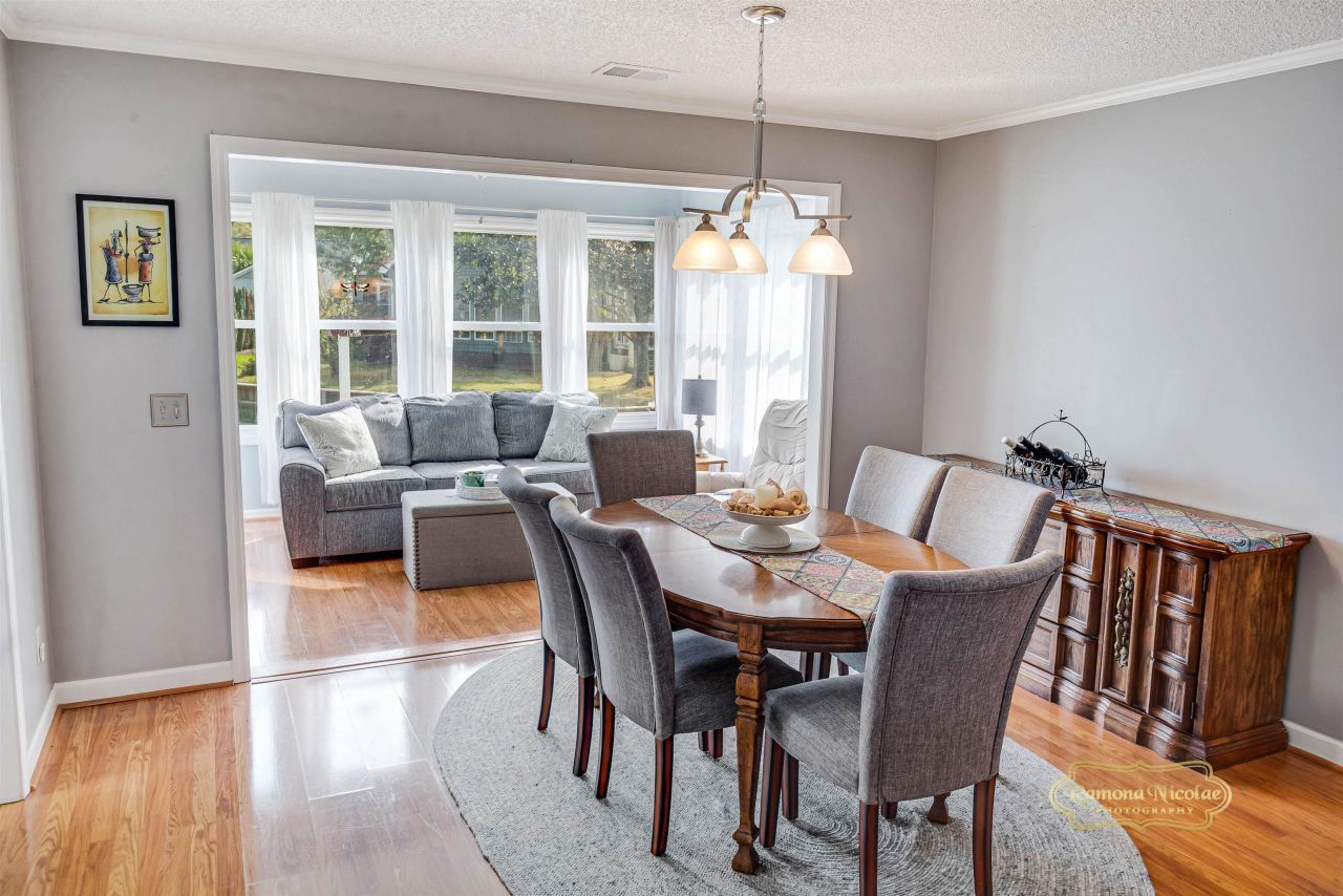 9452 Timber Row Photo 8