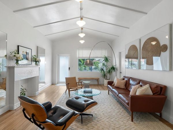 1310 Flamingo Way , Miami Beach, FL 33139