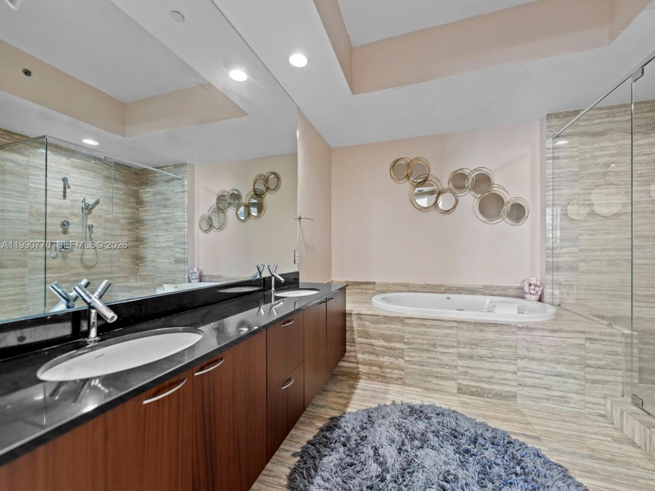 15901 Collins Ave , Unit 403, Sunny Isles Beach, FL 33160 Photo