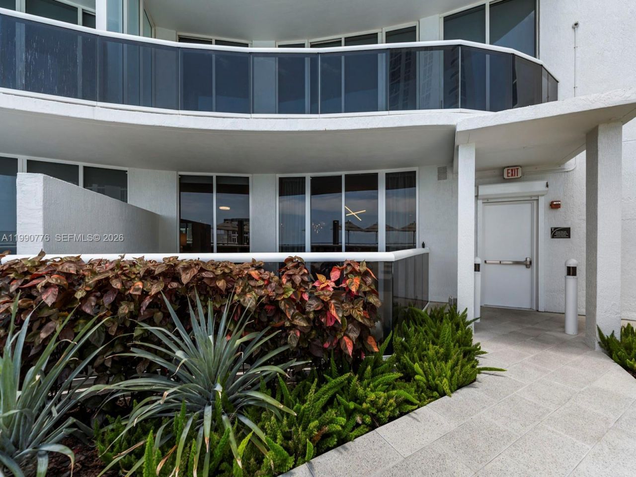 15901 Collins Ave , Unit 403, Sunny Isles Beach, FL 33160 Photo