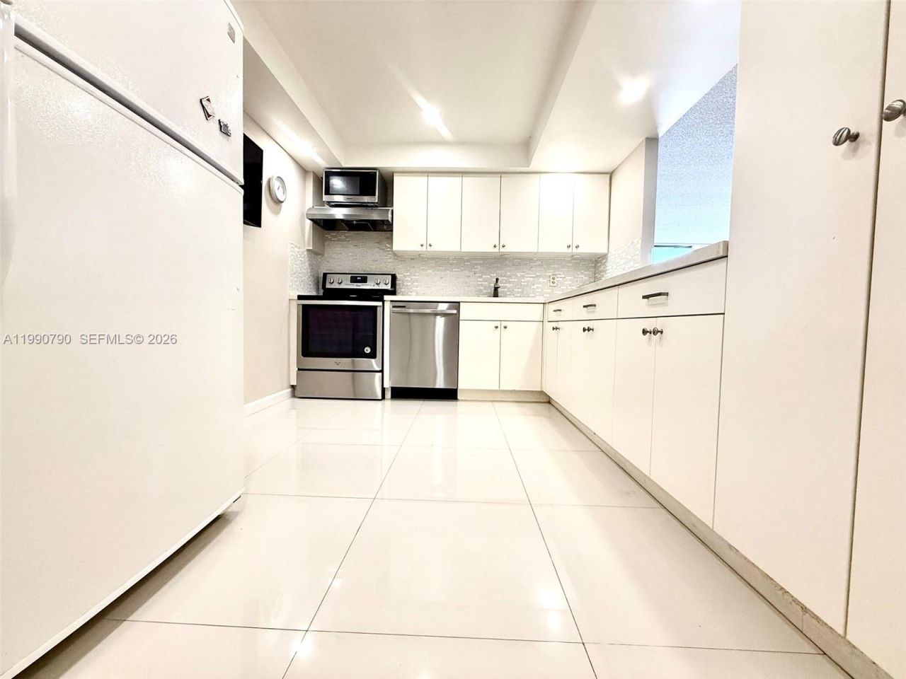 200 Leslie Dr , Unit 425, Hallandale Beach, FL 33009 Photo