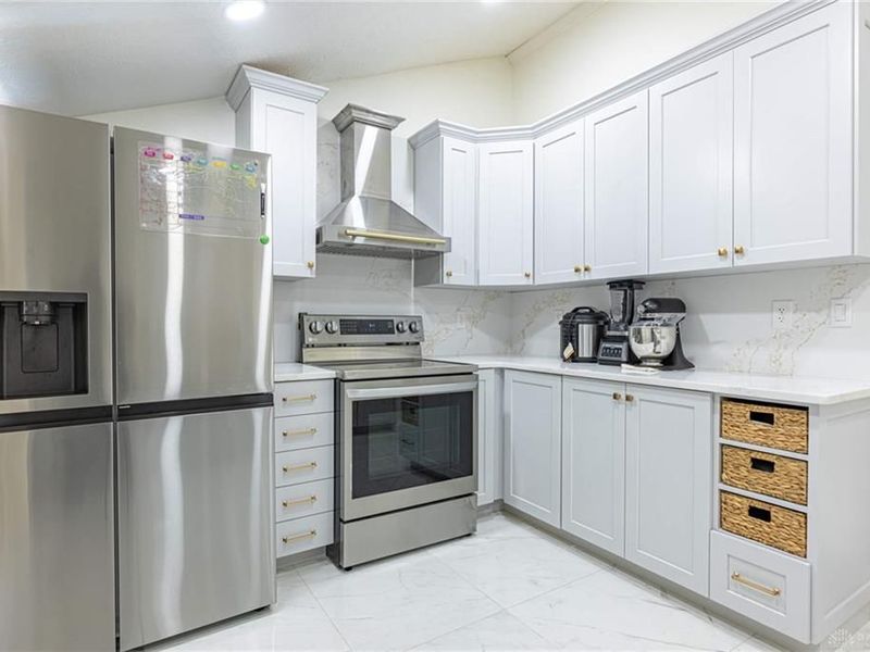 566 Wyoming Street, Dayton, OH 45410 Photo 9