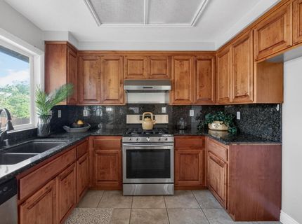 8240 Bedford Cove Way, Sacramento, CA 95828 Photo