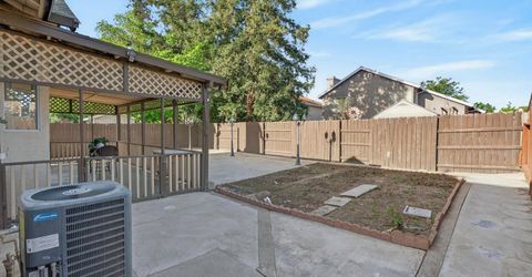 8240 Bedford Cove Way, Sacramento, CA 95828 Photo
