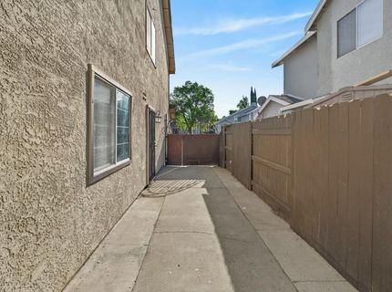 8240 Bedford Cove Way, Sacramento, CA 95828 Photo