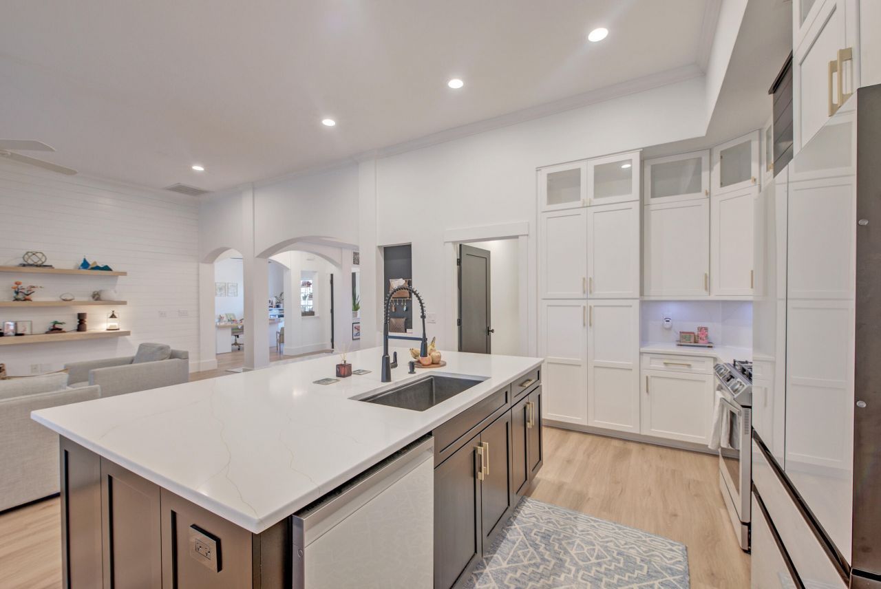 2152 Summerwood Drive Photo 9