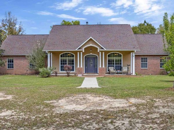 5700 Hunters Oak Trl, Milton, FL 32570