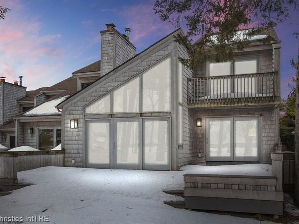 1057 Beach Road, Little Traverse Twp, MI 49740