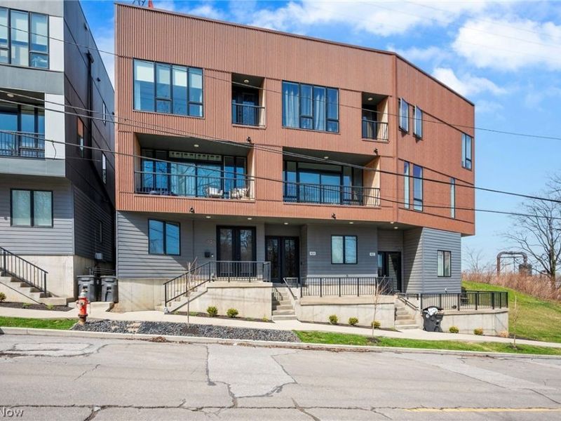 402 Jefferson Avenue, Cleveland, OH 44113 Photo 1