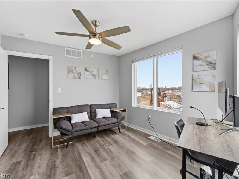 402 Jefferson Avenue, Cleveland, OH 44113 Photo 15