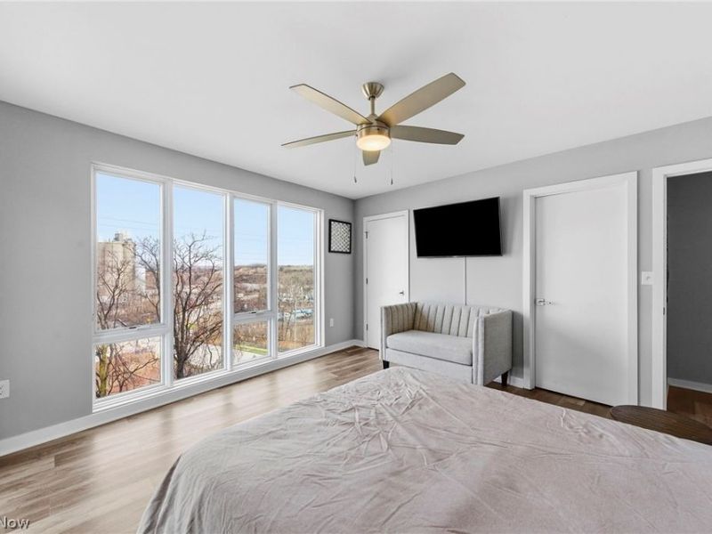 402 Jefferson Avenue, Cleveland, OH 44113 Photo 22