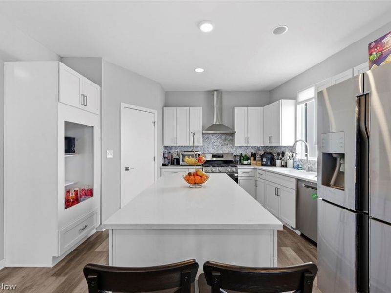 402 Jefferson Avenue, Cleveland, OH 44113 Photo 6